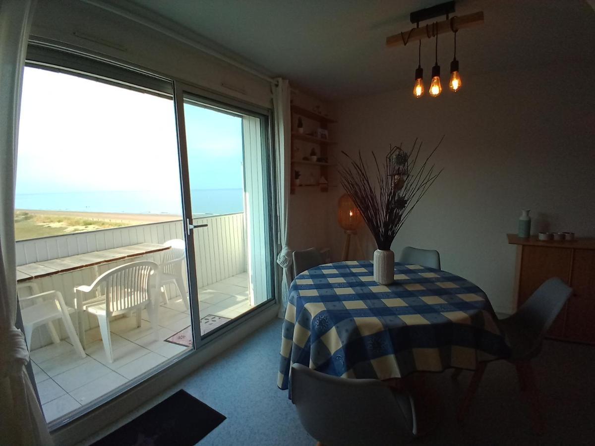Duplex Les Pieds Dans L' Eau Lejlighed Jullouville-les-Pins Eksteriør billede