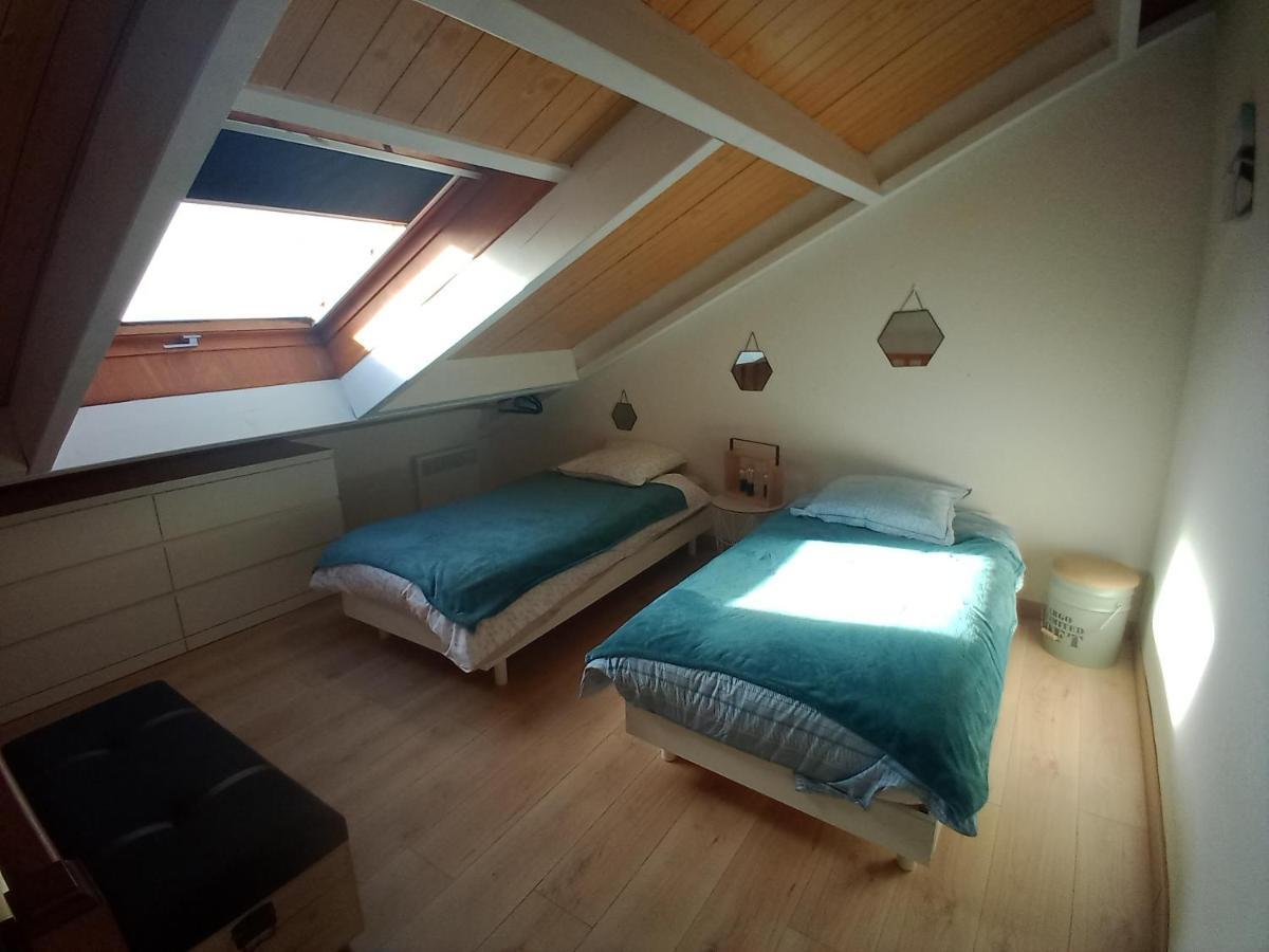 Duplex Les Pieds Dans L' Eau Lejlighed Jullouville-les-Pins Eksteriør billede